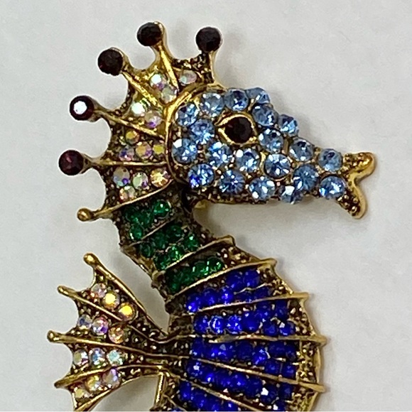 Blue and Gold Seahorse Brooch - Picture 6 of 7
